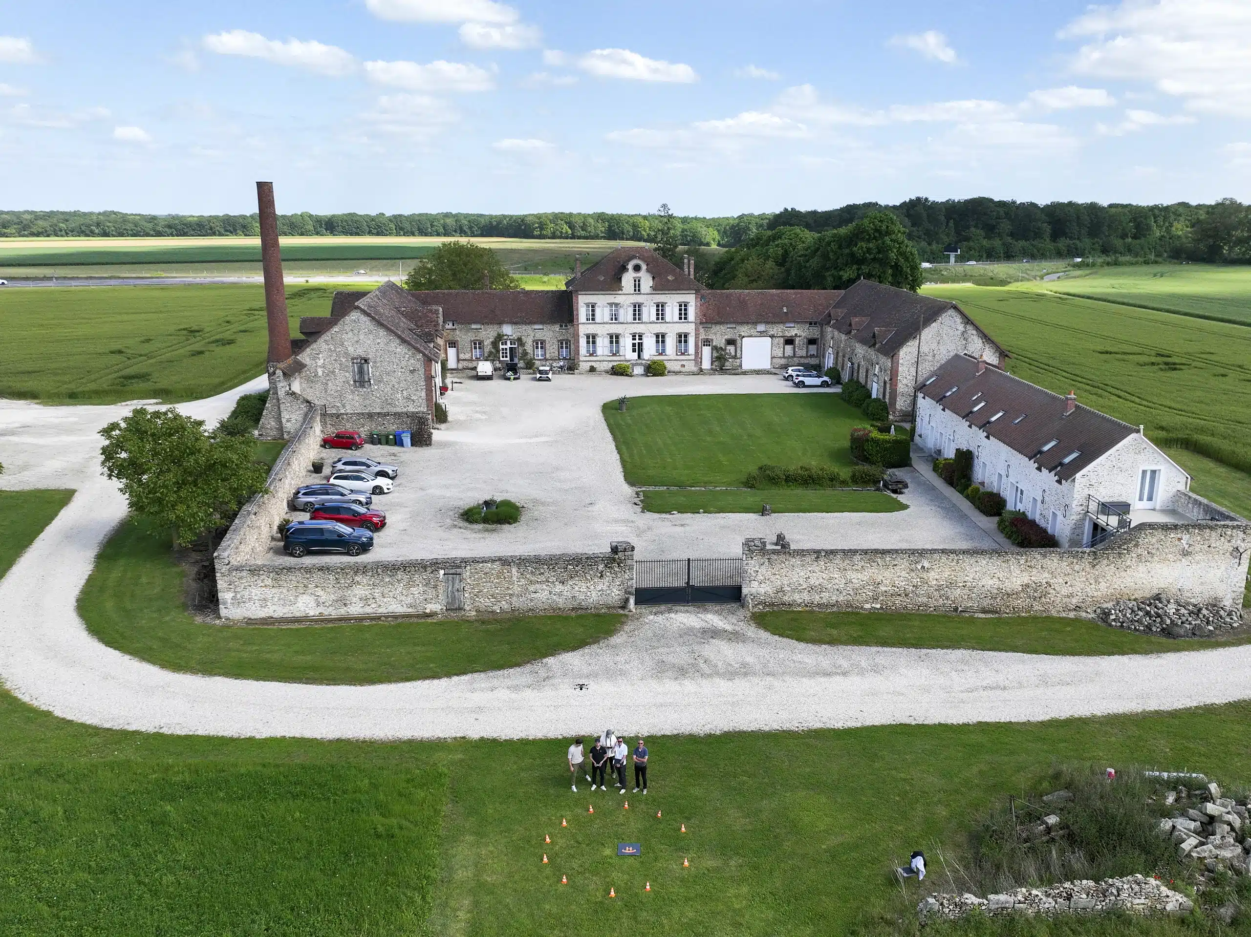 Formation pratique au pilotage de drone en extérieur
