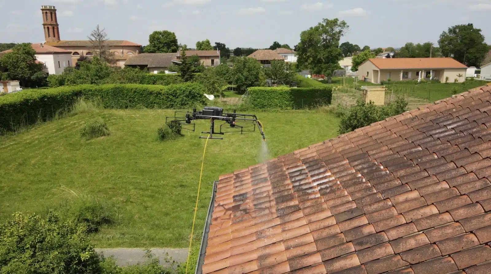Exercice pratique de pulvérisation réalisé avec un drone